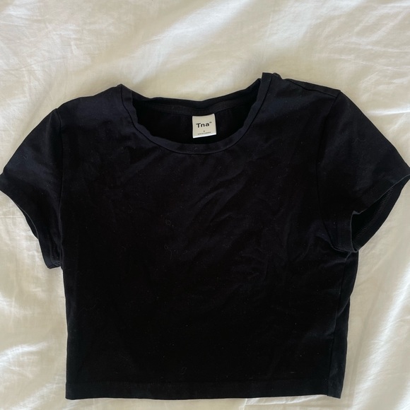 Aritzia | TNA Short Sleeve Crew Neck Cop Tees - Black & White - Picture 3 of 10